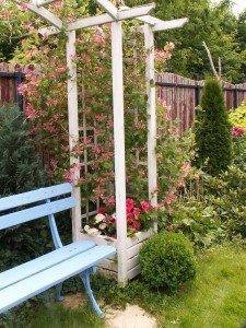 Mała architektura w stylu wiejskim